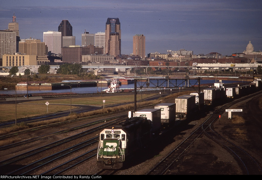 BN 2916 at St Paul